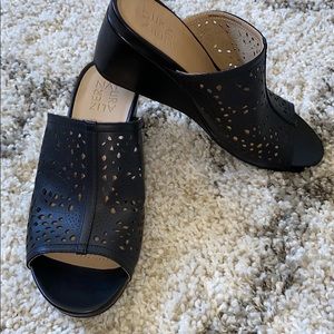 naturalizer charlotte